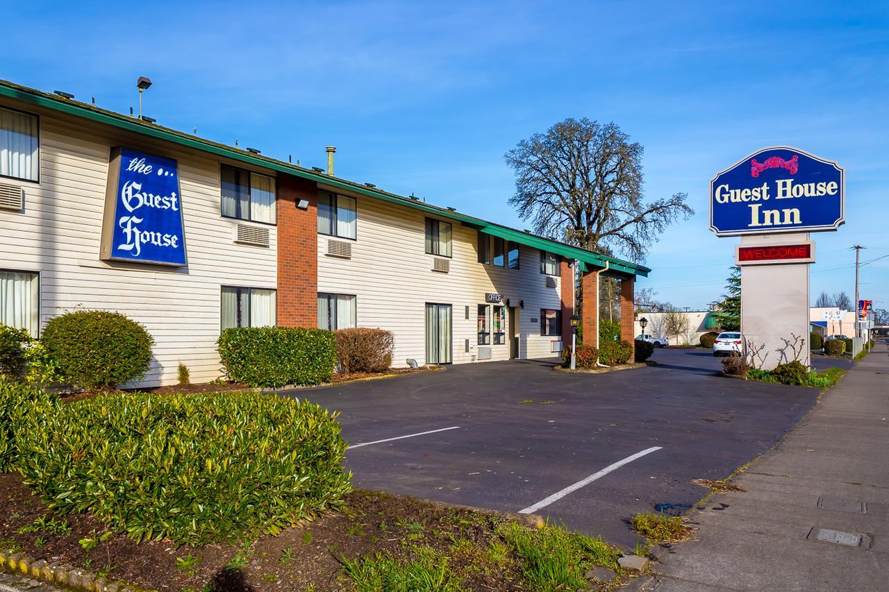 Guest House Inn Junction City Exterior photo